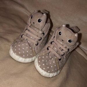 Old baby baby shoes